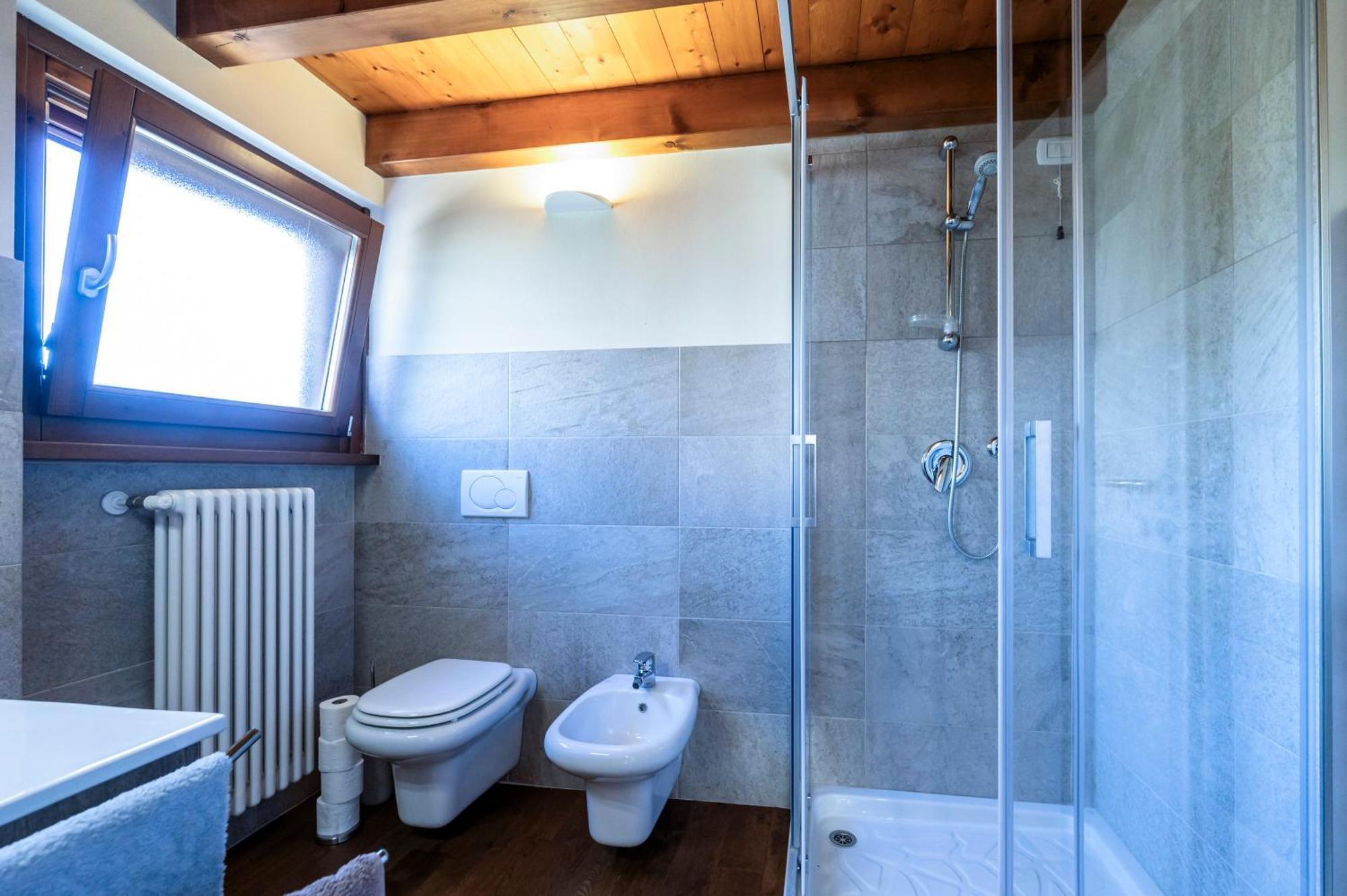 Iseo Lake Villa Con Vista Lago E Piscina Costa Volpino Dış mekan fotoğraf